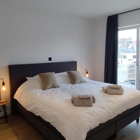 Luxueus, Ruim Appartement Op 350M Van Het Strand Ostende Exteriér fotografie