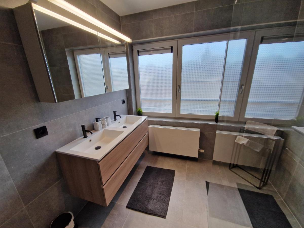 Luxueus, Ruim Appartement Op 350M Van Het Strand Ostende Exteriér fotografie