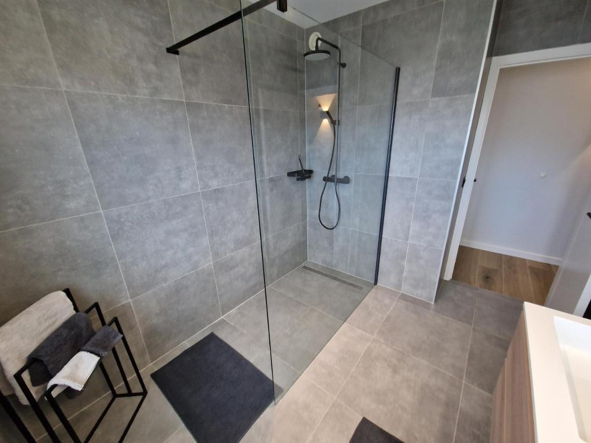 Luxueus, Ruim Appartement Op 350M Van Het Strand Ostende Exteriér fotografie