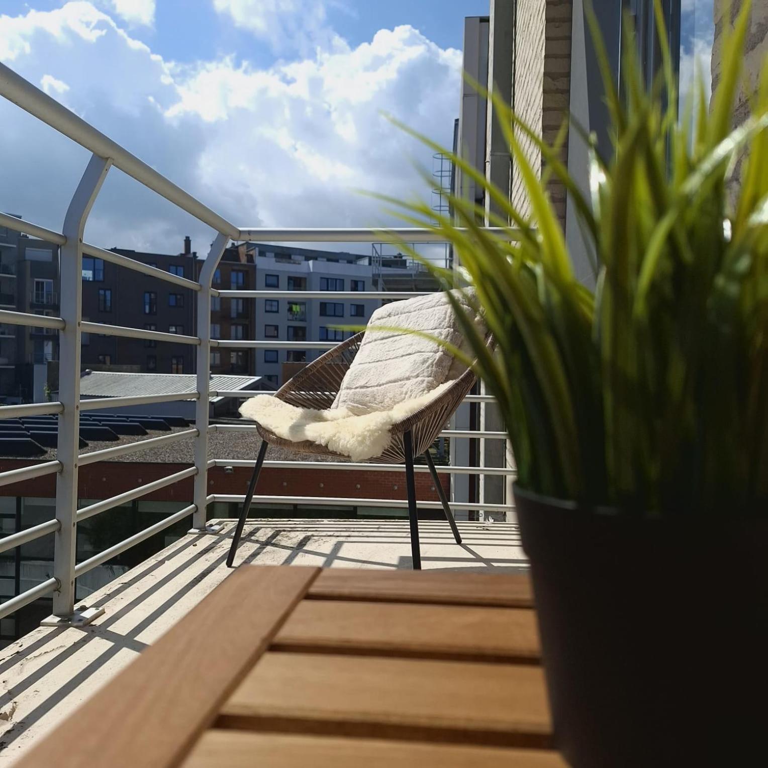 Luxueus, Ruim Appartement Op 350M Van Het Strand Ostende Exteriér fotografie